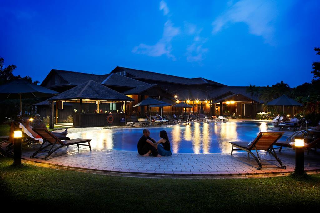Aiman Batang Ai Resort & Retreat Lubok Antu Extérieur photo